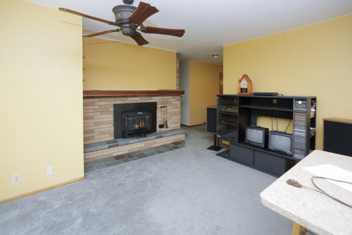 901 Bates Avenue Three Rivers, MI 49093 - Photo 10 of 27 901 bates ave-110