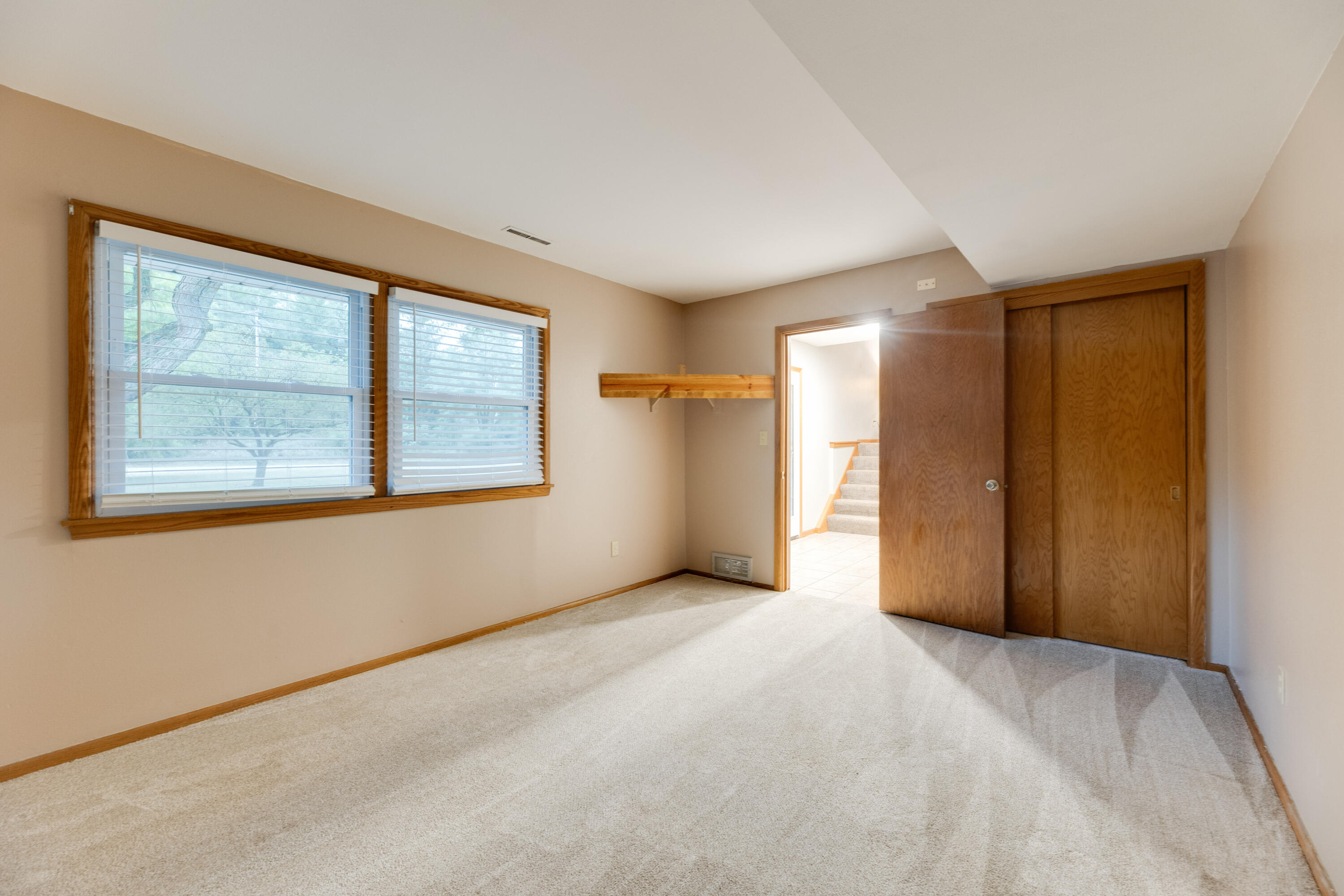 S93W31289 County Rd NN Mukwonago, WI 53149 - Photo 16 of 26 Primary Bedroom