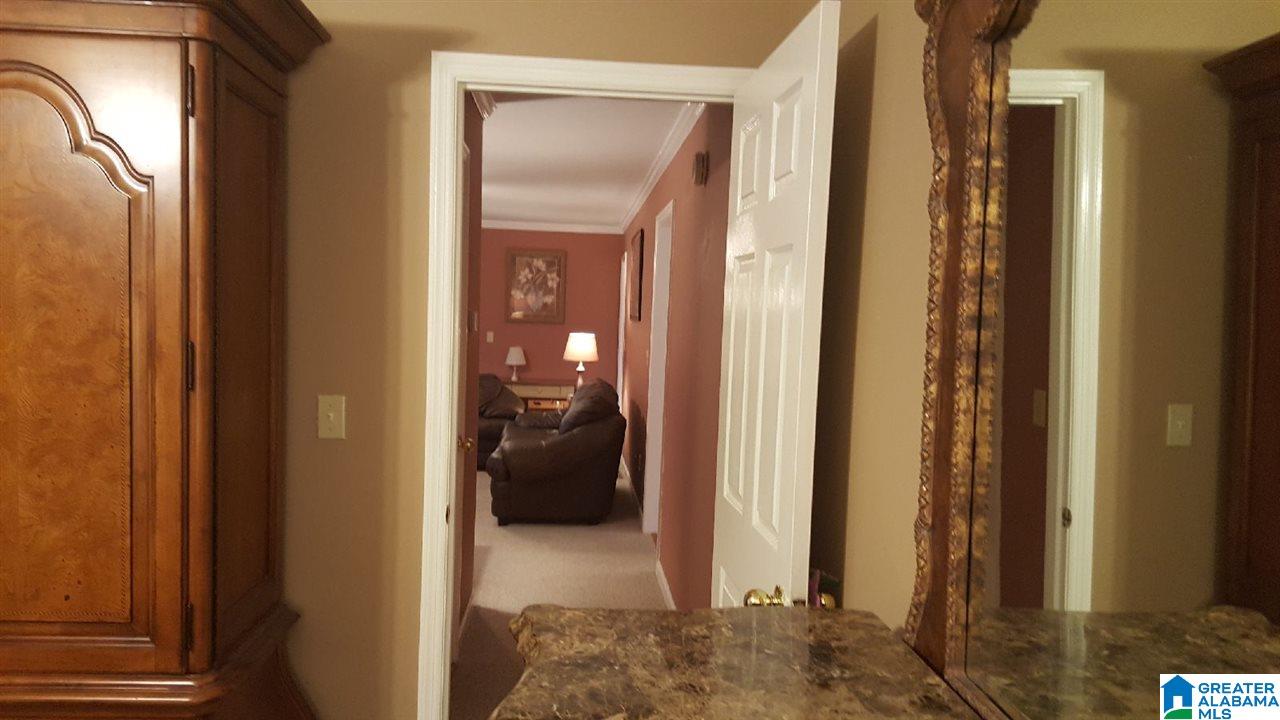 1705 Ridgefield Circle Birmingham, AL 35215 - Photo 12 of 37