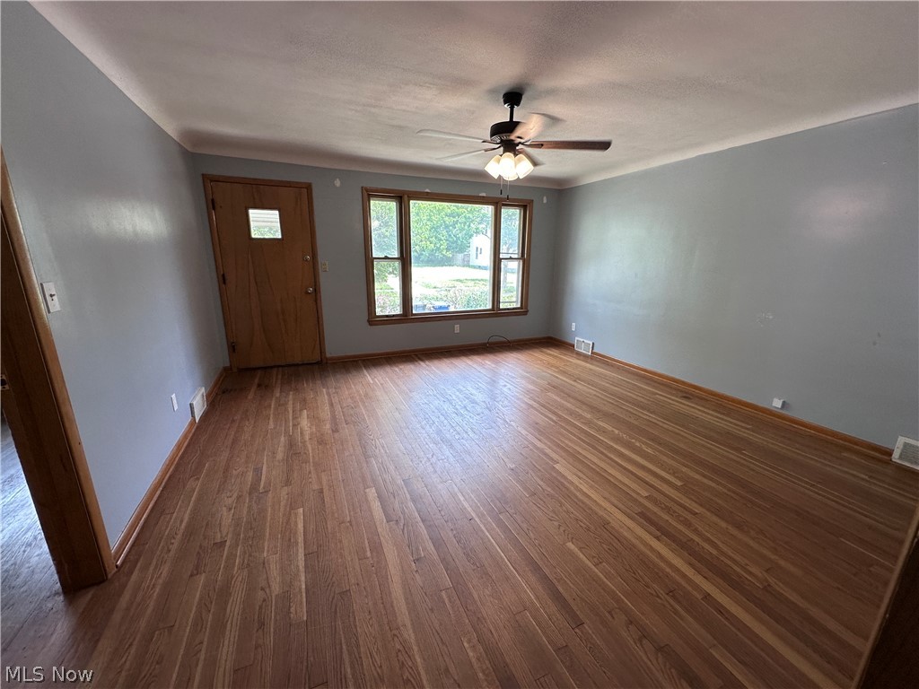 6210 Heisley Avenue Cleveland, OH 44105 - Photo 5 of 25