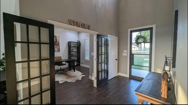 $1,100,000 | 886 County Road 3341, Paradise, TX 76073