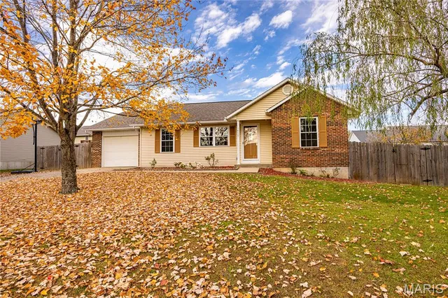 $230,000 | 1450 Donna Lynn Drive, Jackson, MO 63755