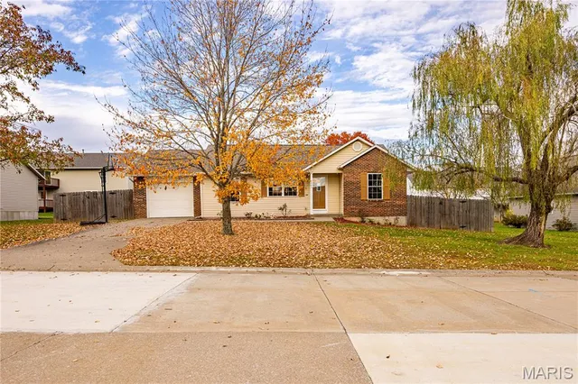 $230,000 | 1450 Donna Lynn Drive, Jackson, MO 63755