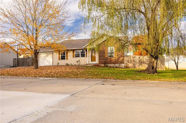 $230,000 | 1450 Donna Lynn Drive, Jackson, MO 63755