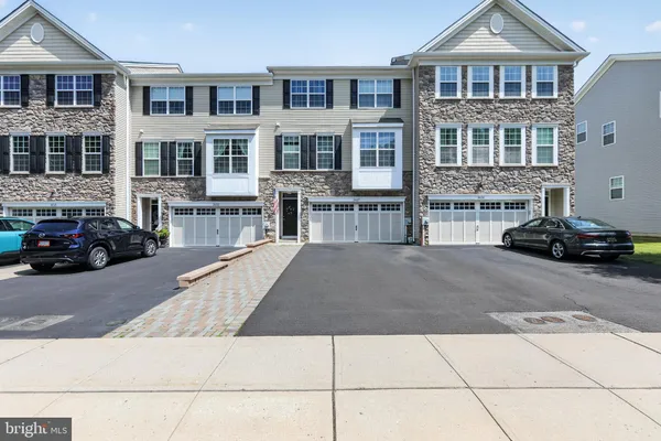 $615,000 | 26123 Hickory Lane, Langhorne, PA 19047