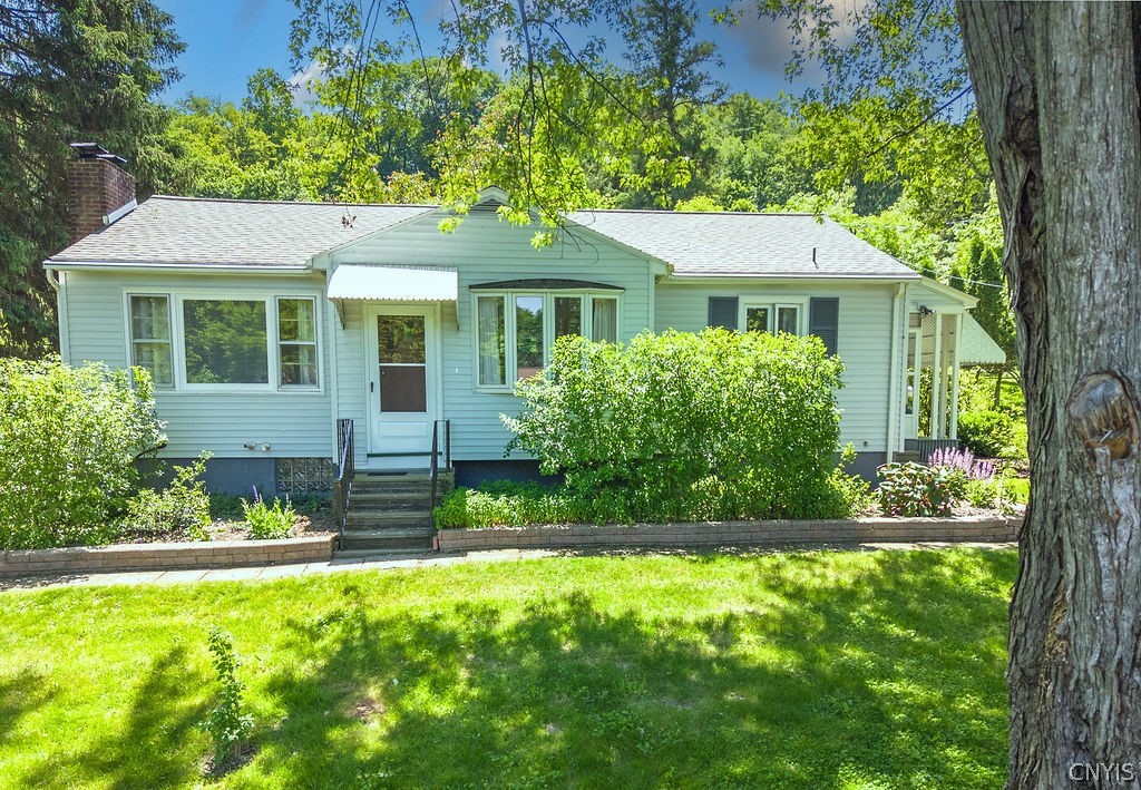 115 Huntington Road Onondaga, NY 13219 - Photo 2 of 33