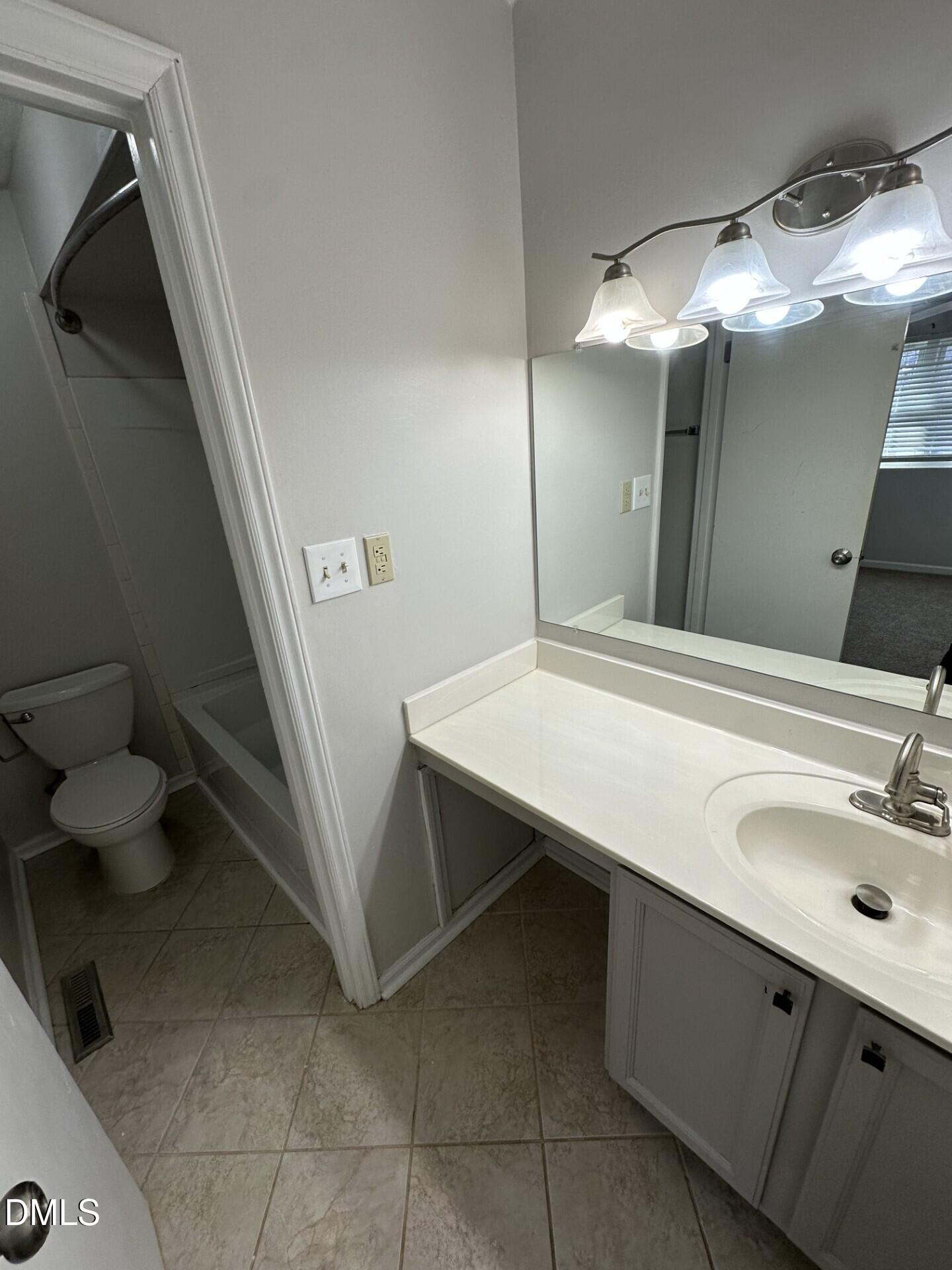 6553 New Market Way Raleigh, NC 27615 - Photo 10 of 14 11