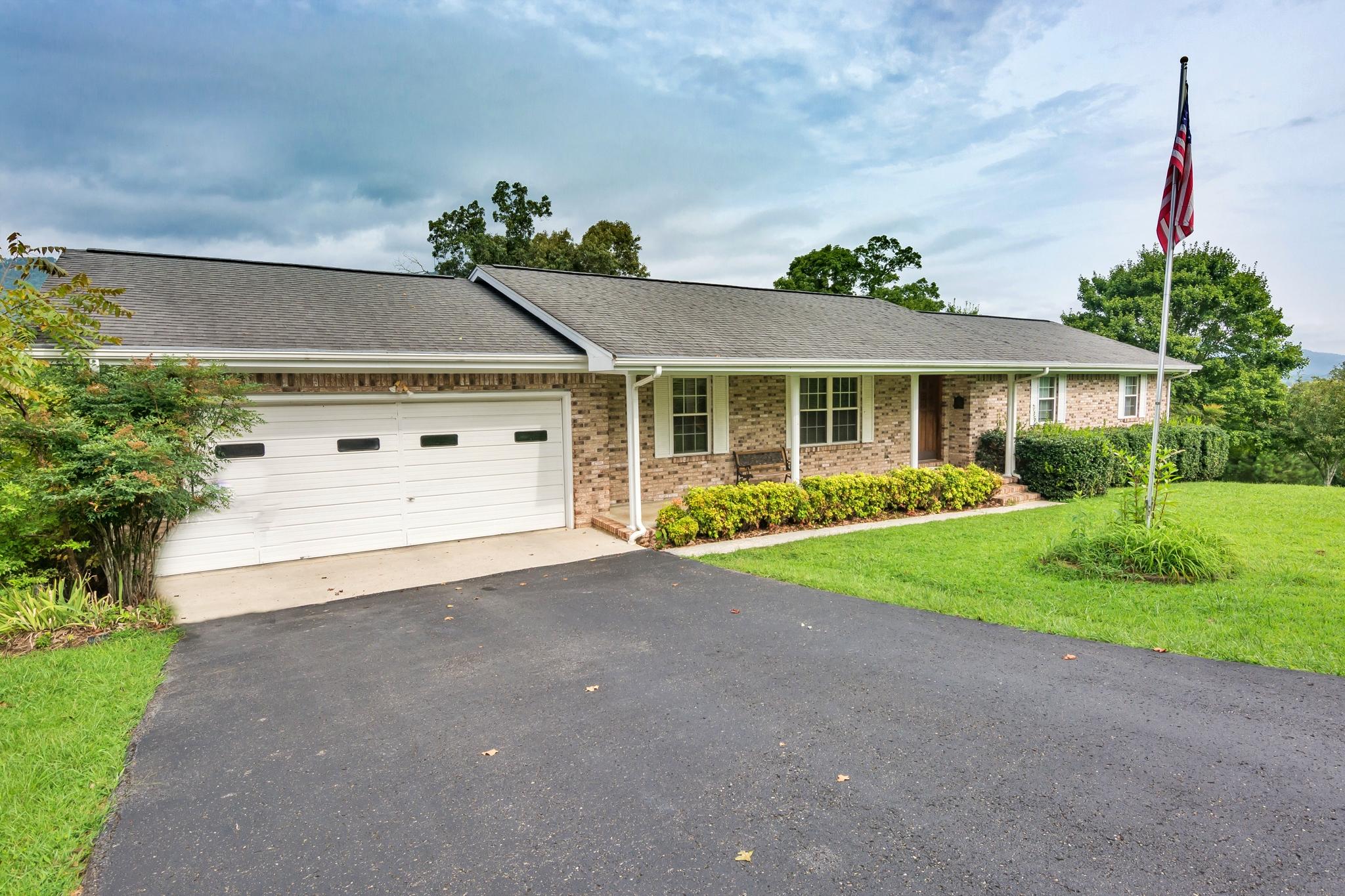234 Hobbs Ridge Road Dunlap, TN 37327 - Photo 2 of 62 Front View Left Angle Driveway