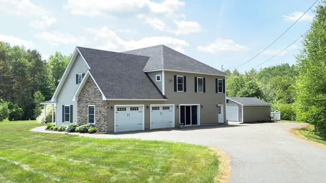 $759,000 | 8 Clark Circle, Hampden, ME 04444