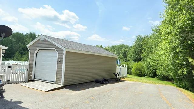 $759,000 | 8 Clark Circle, Hampden, ME 04444