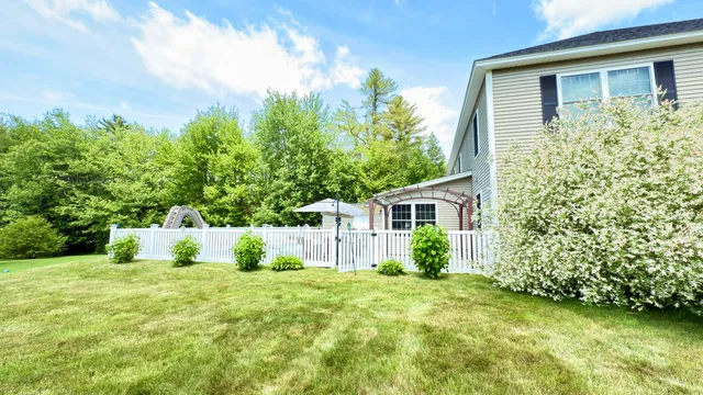 $759,000 | 8 Clark Circle, Hampden, ME 04444