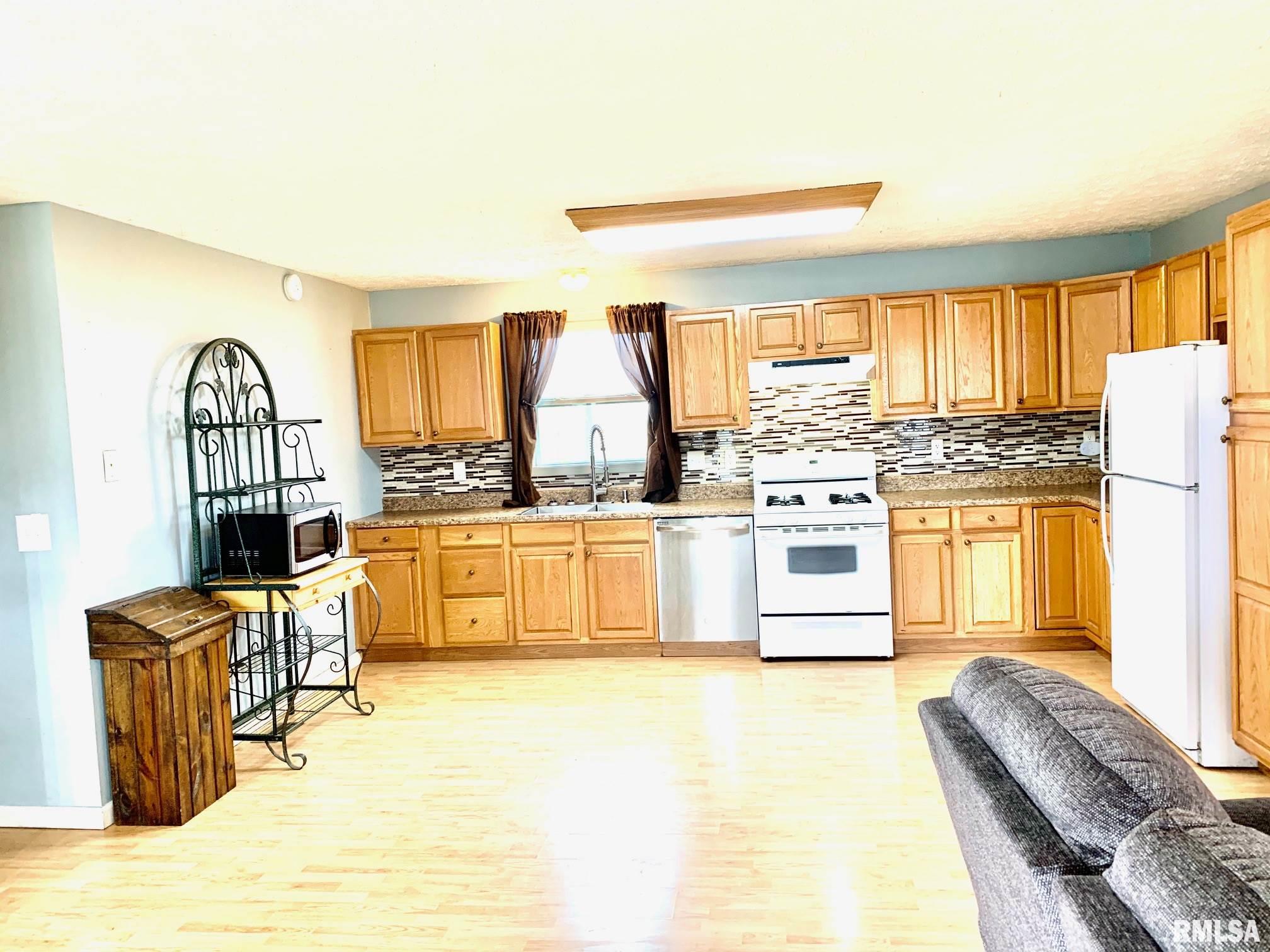 1403 Franklin Alexander Road Alexander, IL 62601 - Photo 3 of 41