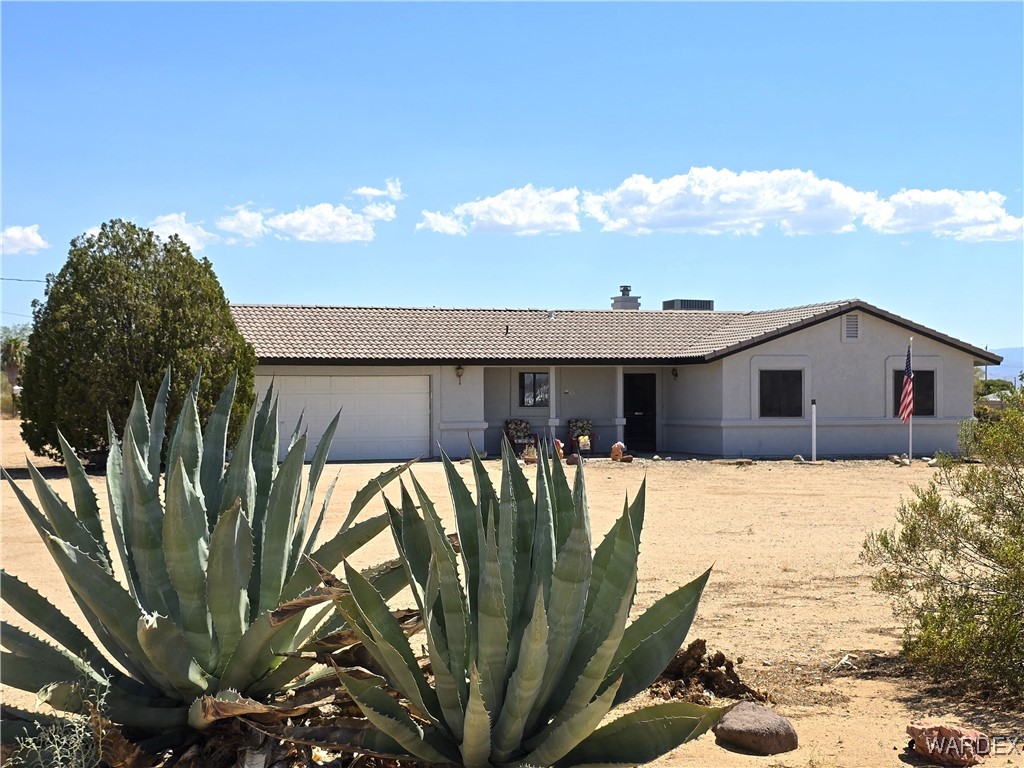 508 South Santa Cruz Road Golden Valley, AZ 86413 - Photo 1 of 76 Front of Structure