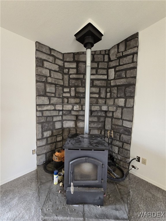 508 South Santa Cruz Road Golden Valley, AZ 86413 - Photo 16 of 76 Fireplace