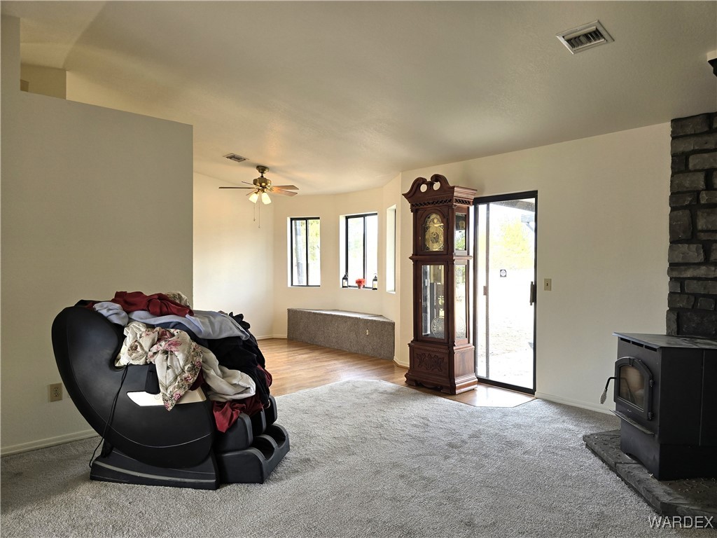 508 South Santa Cruz Road Golden Valley, AZ 86413 - Photo 18 of 76 Living Room