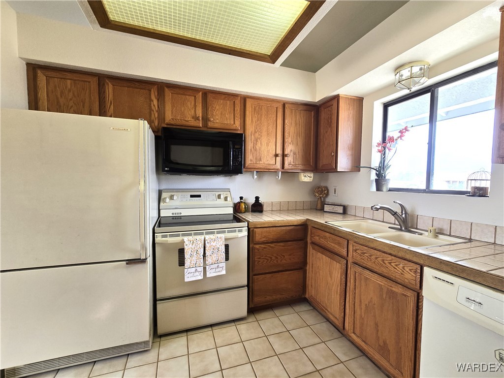 508 South Santa Cruz Road Golden Valley, AZ 86413 - Photo 31 of 76 Kitchen