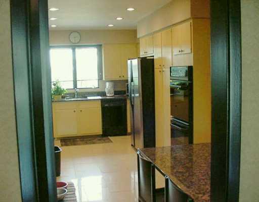 2443 Mt Royal Road Pittsburgh, PA 15217 - Photo 4 of 8 Kitchen.