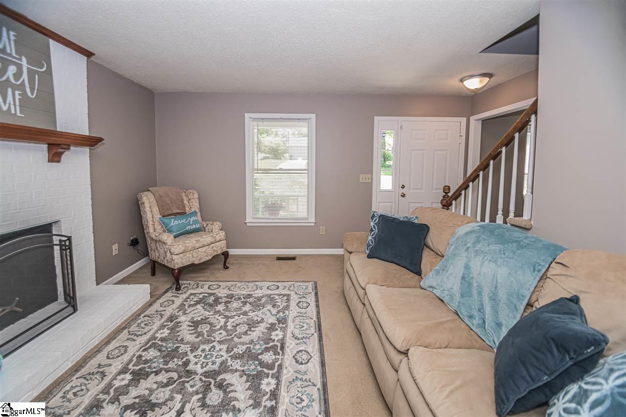 108 Belford Road Mauldin, SC 29662 - Photo 7 of 27 Gallery Image 7