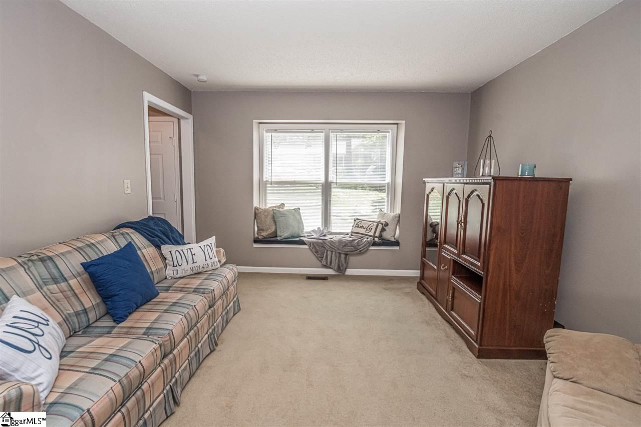 108 Belford Road Mauldin, SC 29662 - Photo 8 of 27 Gallery Image 8