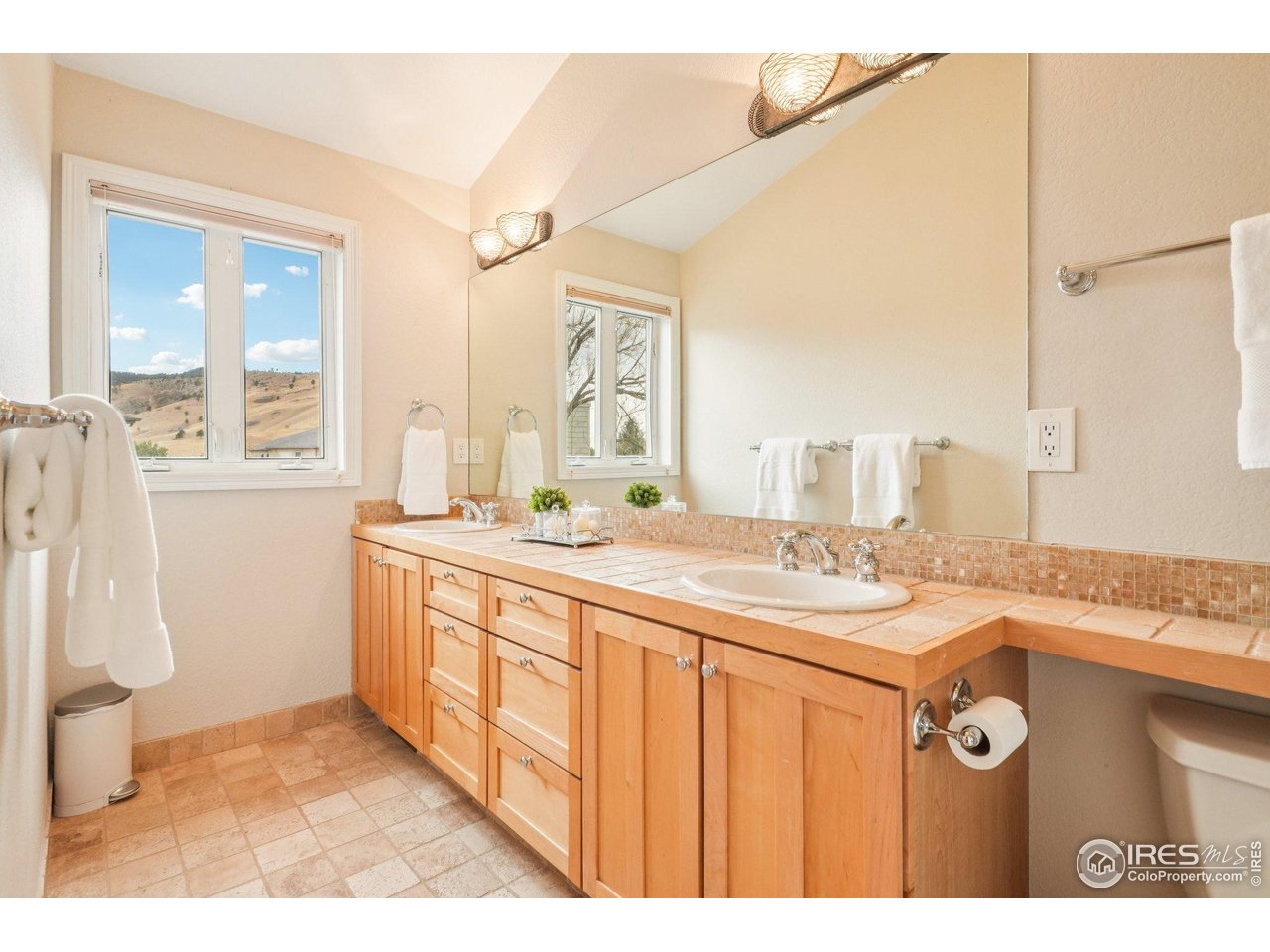 4818 6th Street Boulder, CO 80304 - Photo 33 of 49 Upstairs Bathroom