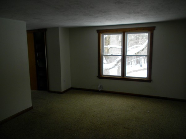 160 Draper Road East Brookfield, MA 01515 - Photo 17 of 19 an empty room with a window
