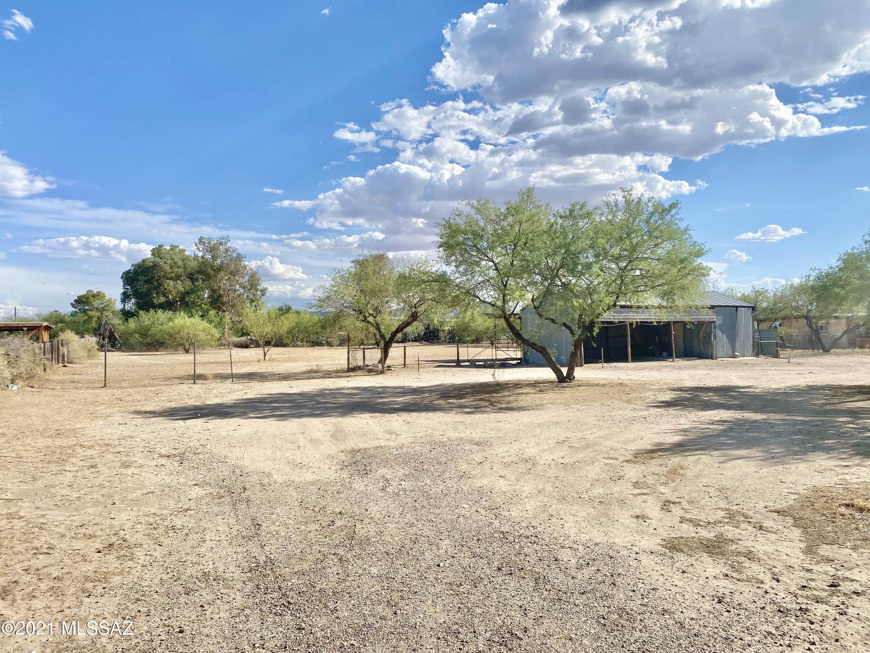 4701 West Massingale Road Tucson, AZ 85741 - Photo 4 of 24 Gallery Image 4