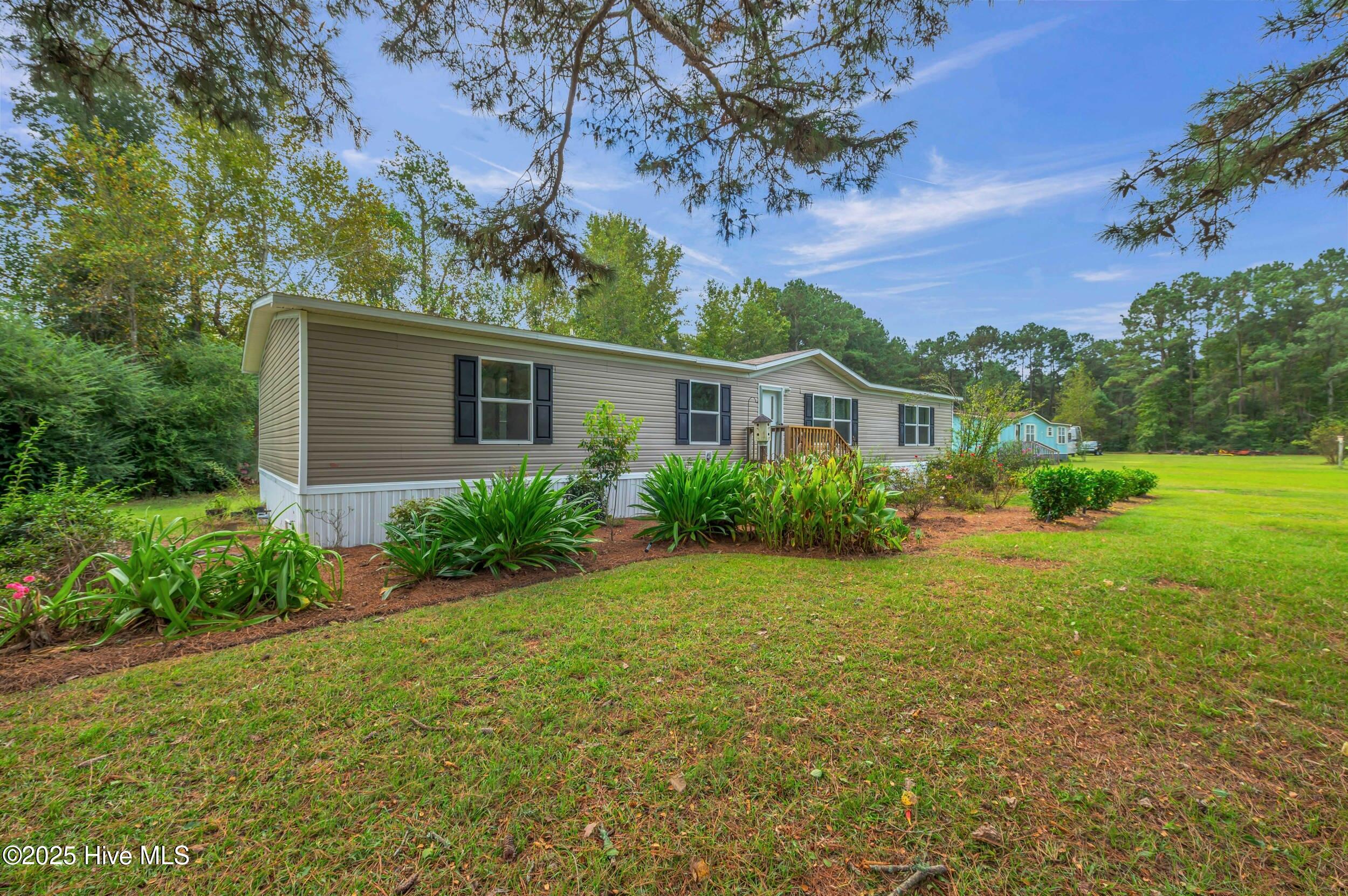 2274 New Road Burgaw, NC 28425 - Photo 5 of 43 3_2274 new rd-00003