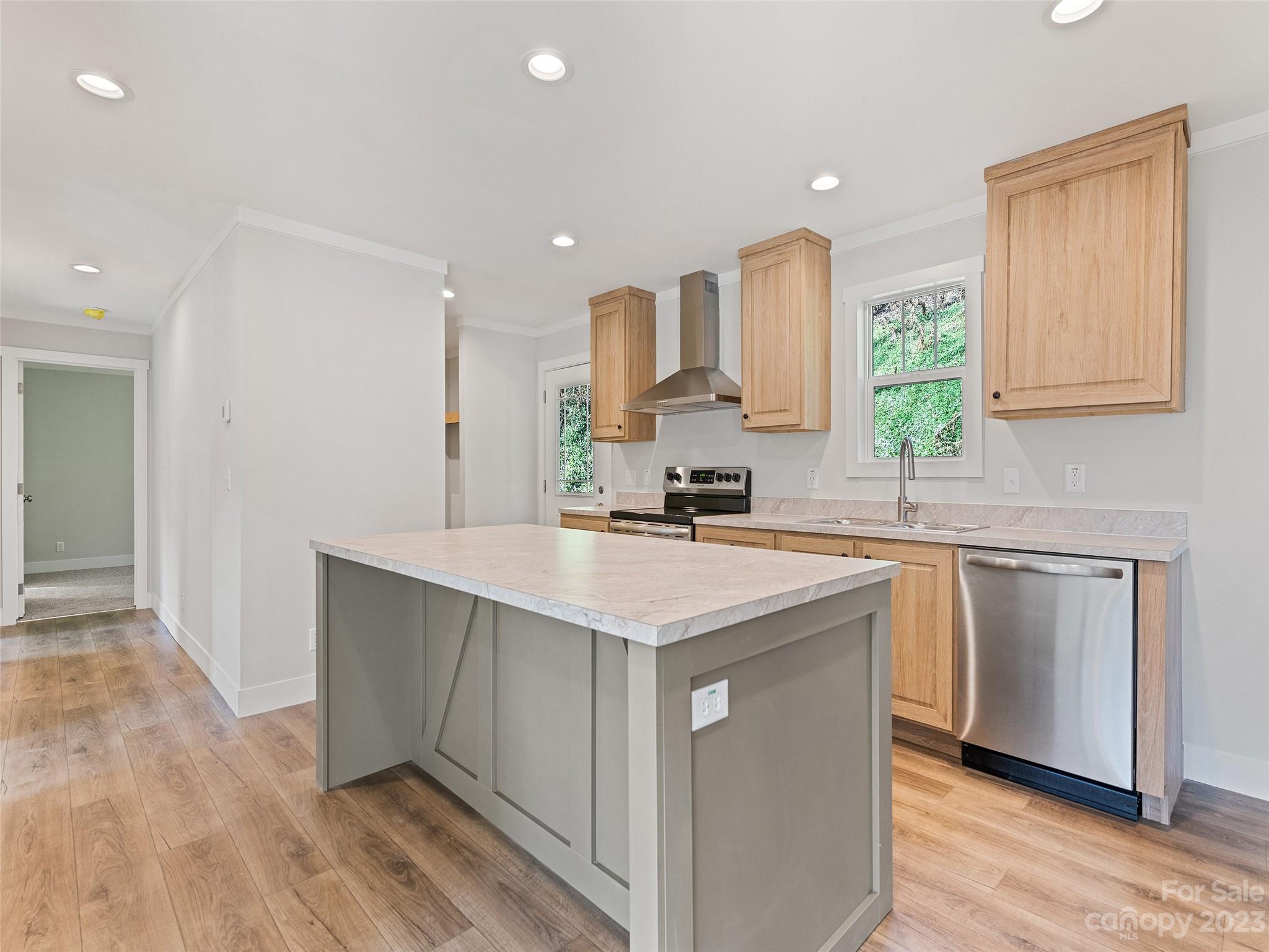 154 Brookside Street Clyde, NC 28721 - Photo 11 of 24 Gallery Image 11