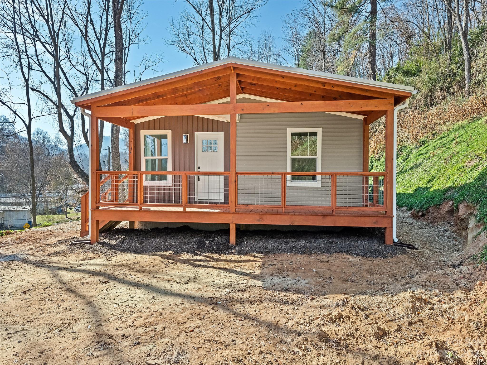 154 Brookside Street Clyde, NC 28721 - Photo 2 of 24 Gallery Image 2