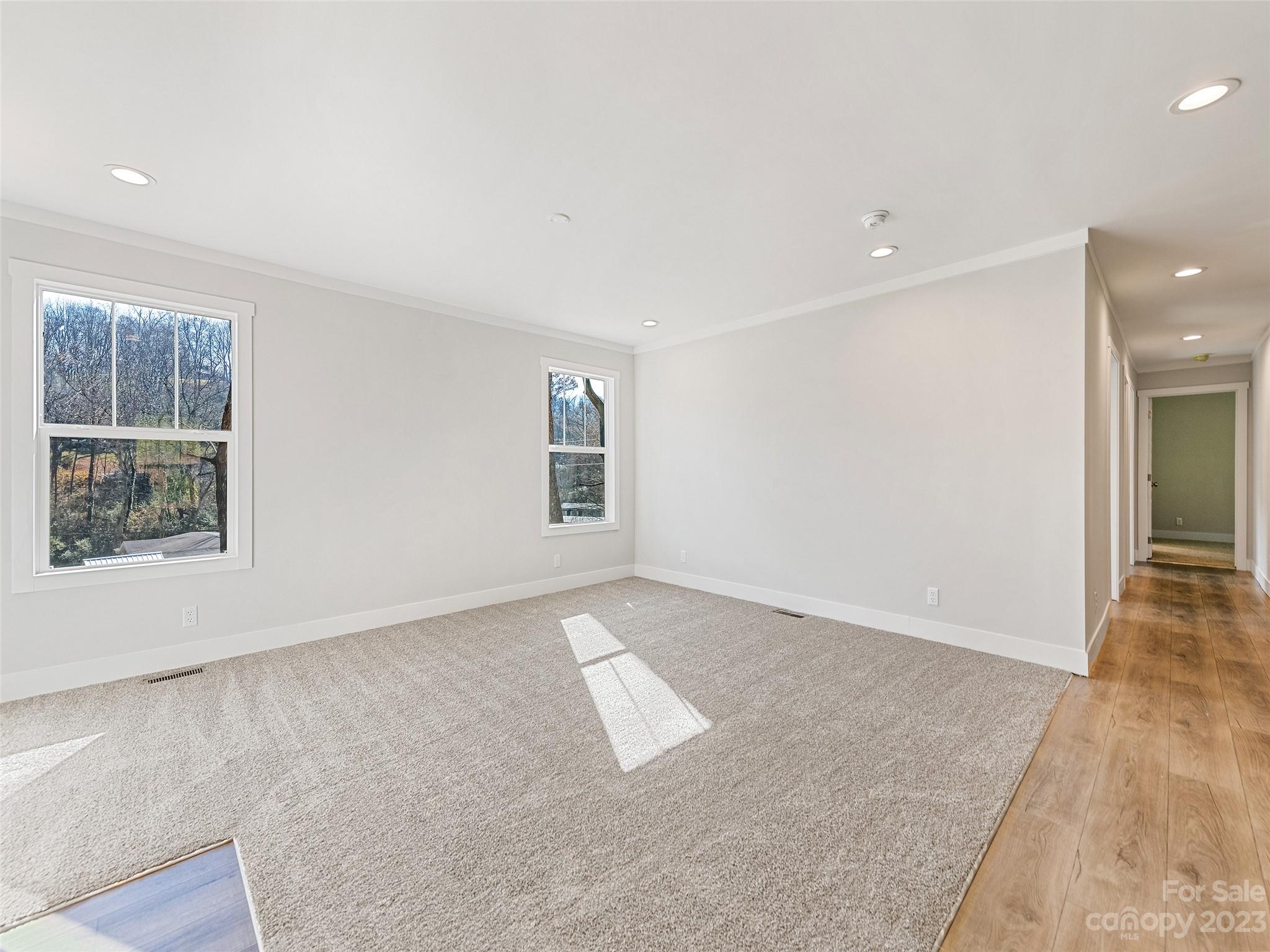 154 Brookside Street Clyde, NC 28721 - Photo 6 of 24 Gallery Image 6