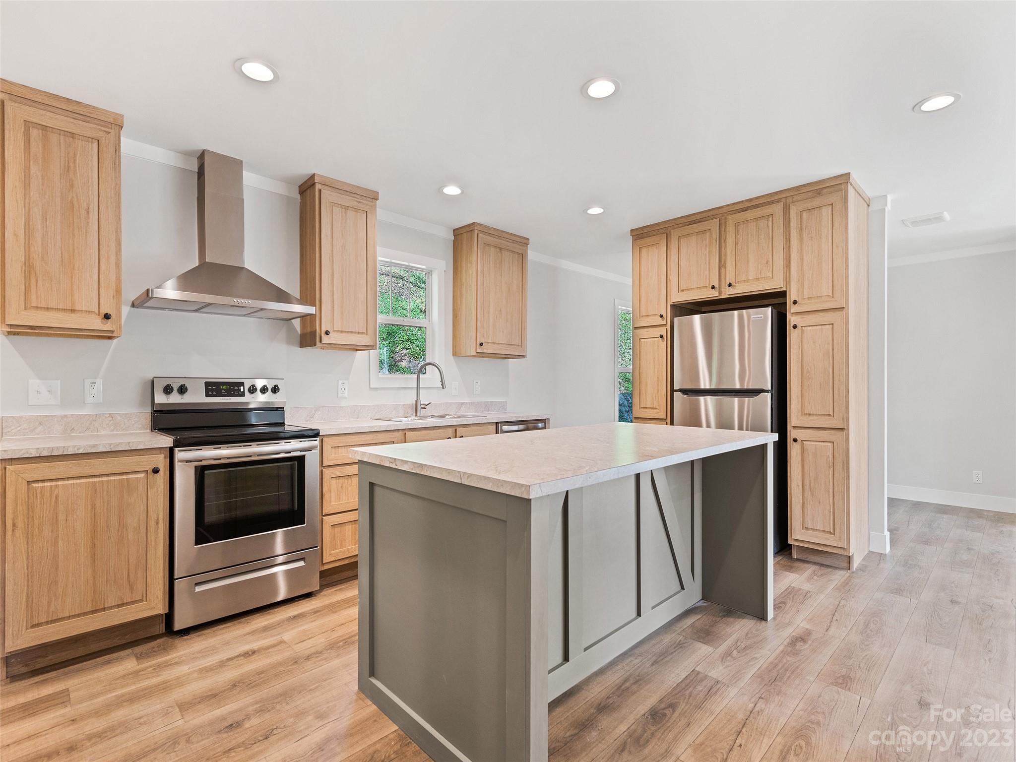 154 Brookside Street Clyde, NC 28721 - Photo 9 of 24 Gallery Image 9