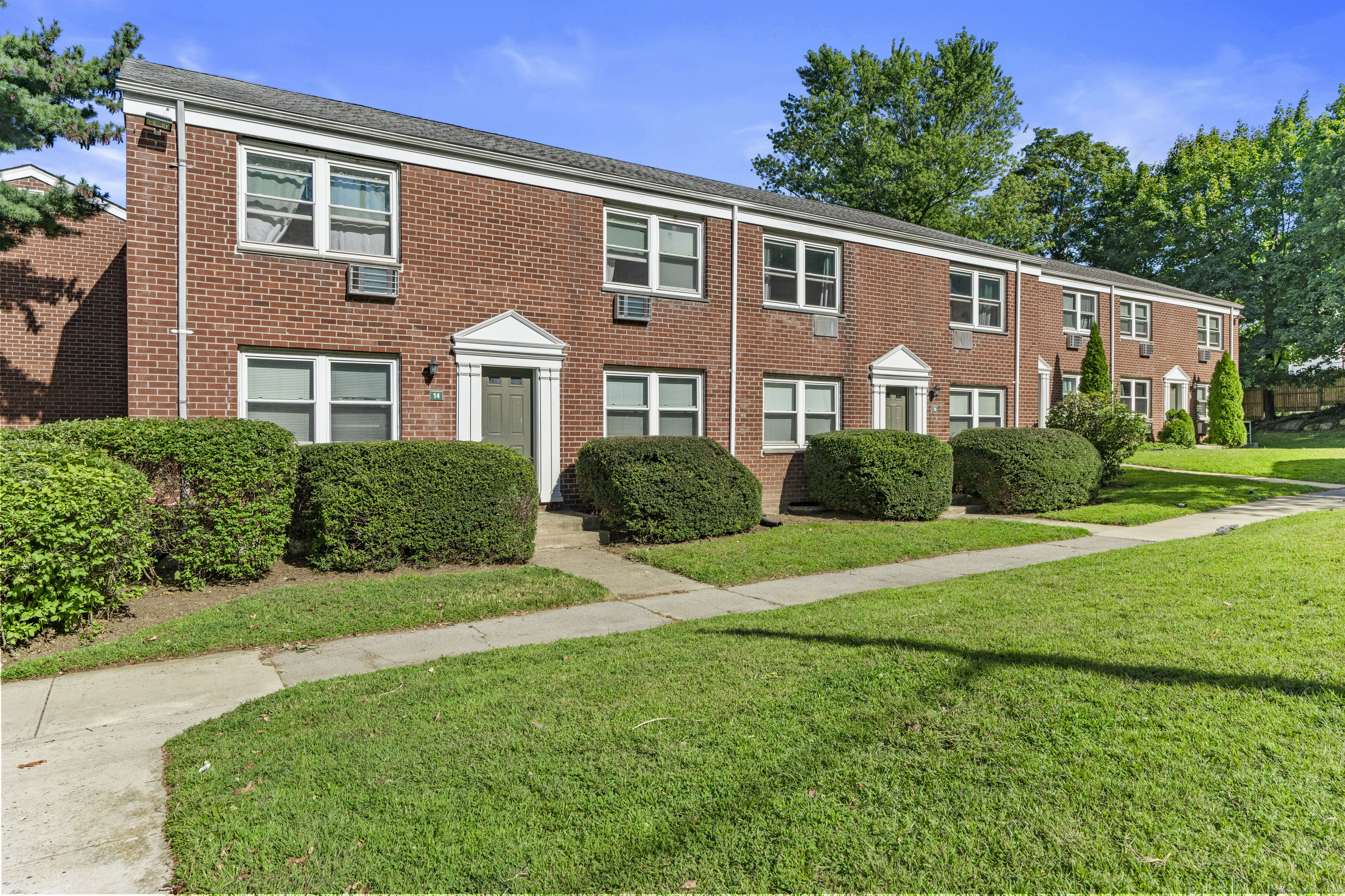 14 Hamilton Court, Unit A Stamford, CT 06902 - Photo 25 of 37