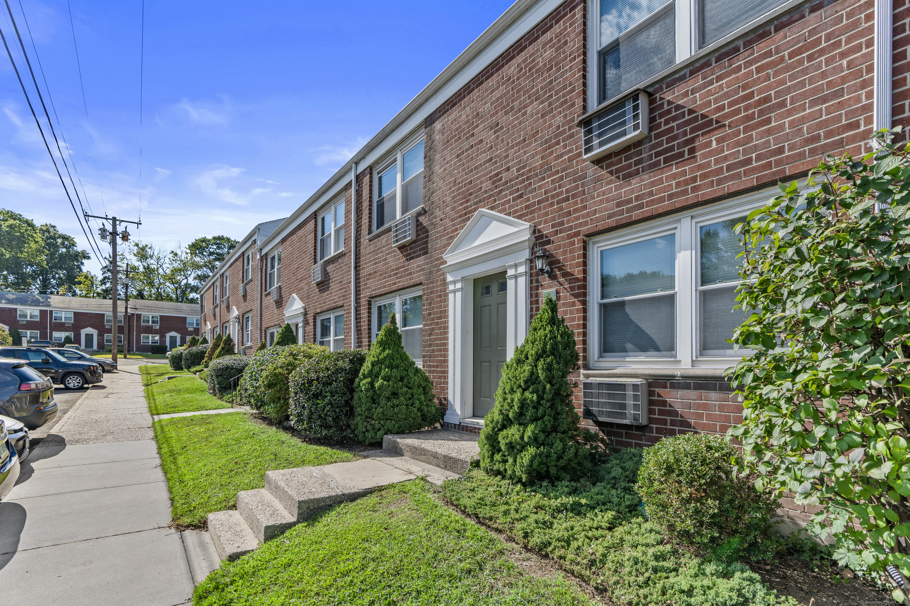 14 Hamilton Court, Unit A Stamford, CT 06902 - Photo 26 of 37