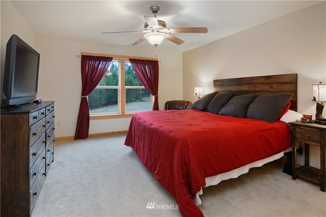 10770 Wicks Lake Road Southwest Port Orchard, WA 98367 - Photo 10 of 25 Gallery Image 10