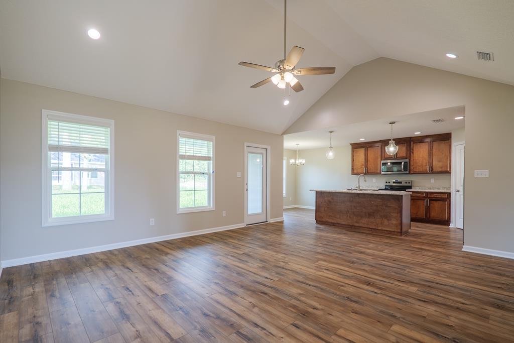 4454 White Water Road Valdosta, GA 31601 - Photo 7 of 33 Gallery Image 7
