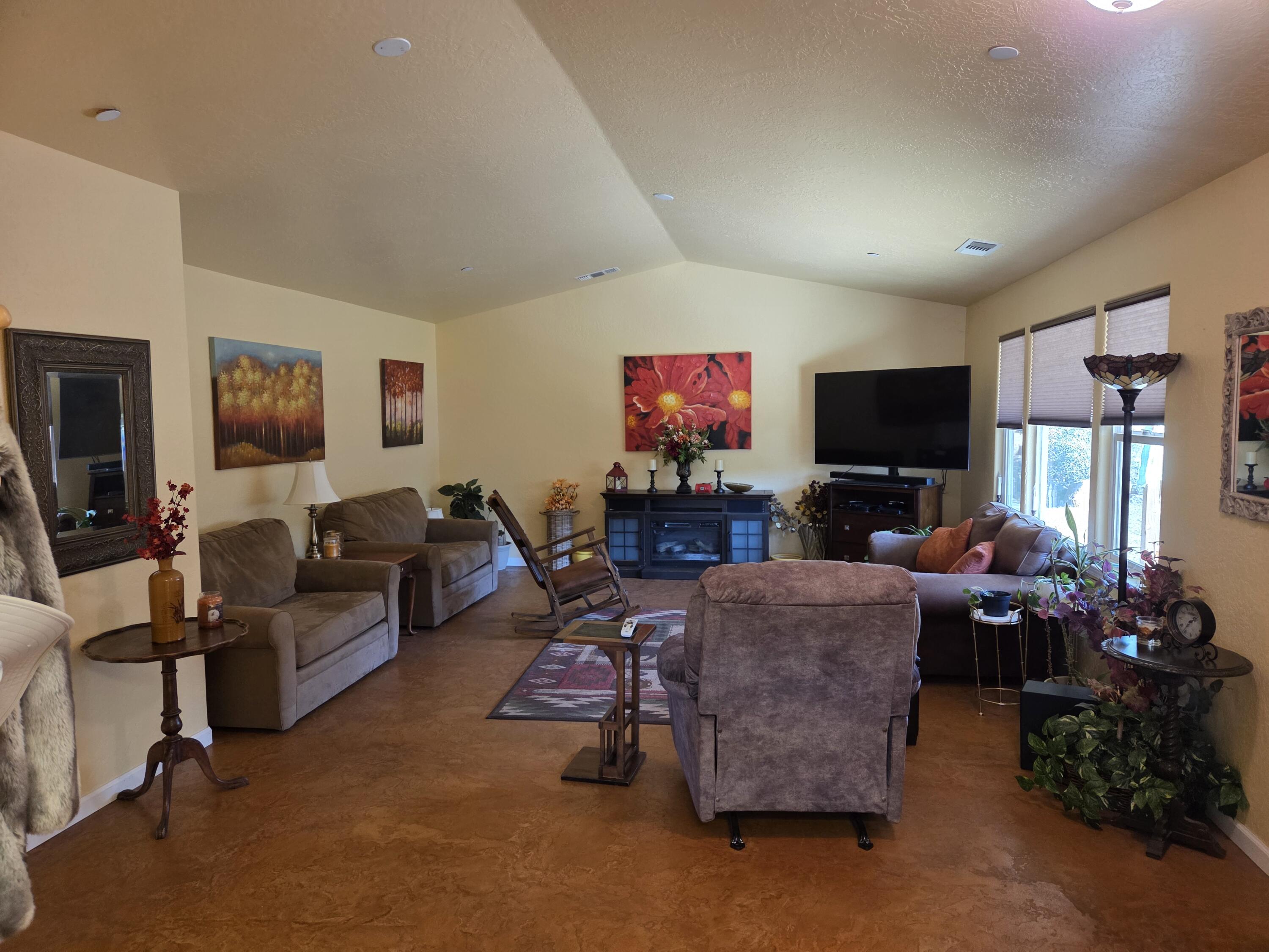 6612 Black Butte Road Shingletown, CA 96088 - Photo 13 of 35 LIVING ROOM
