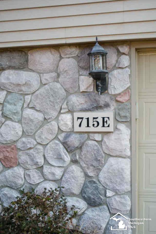 20434313-2.JPG