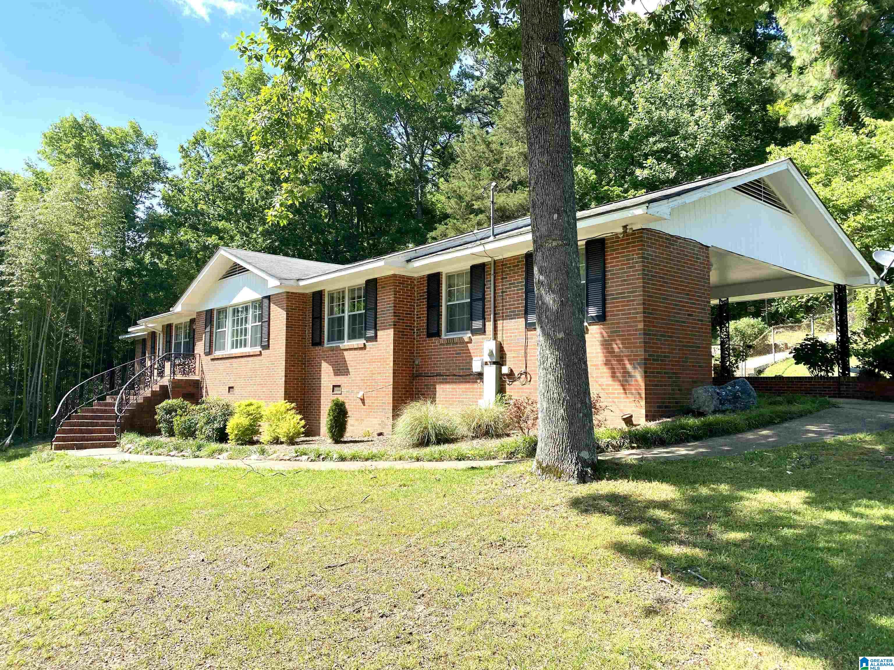 301 Shamrock Road Anniston, AL 36207 - Photo 1 of 43