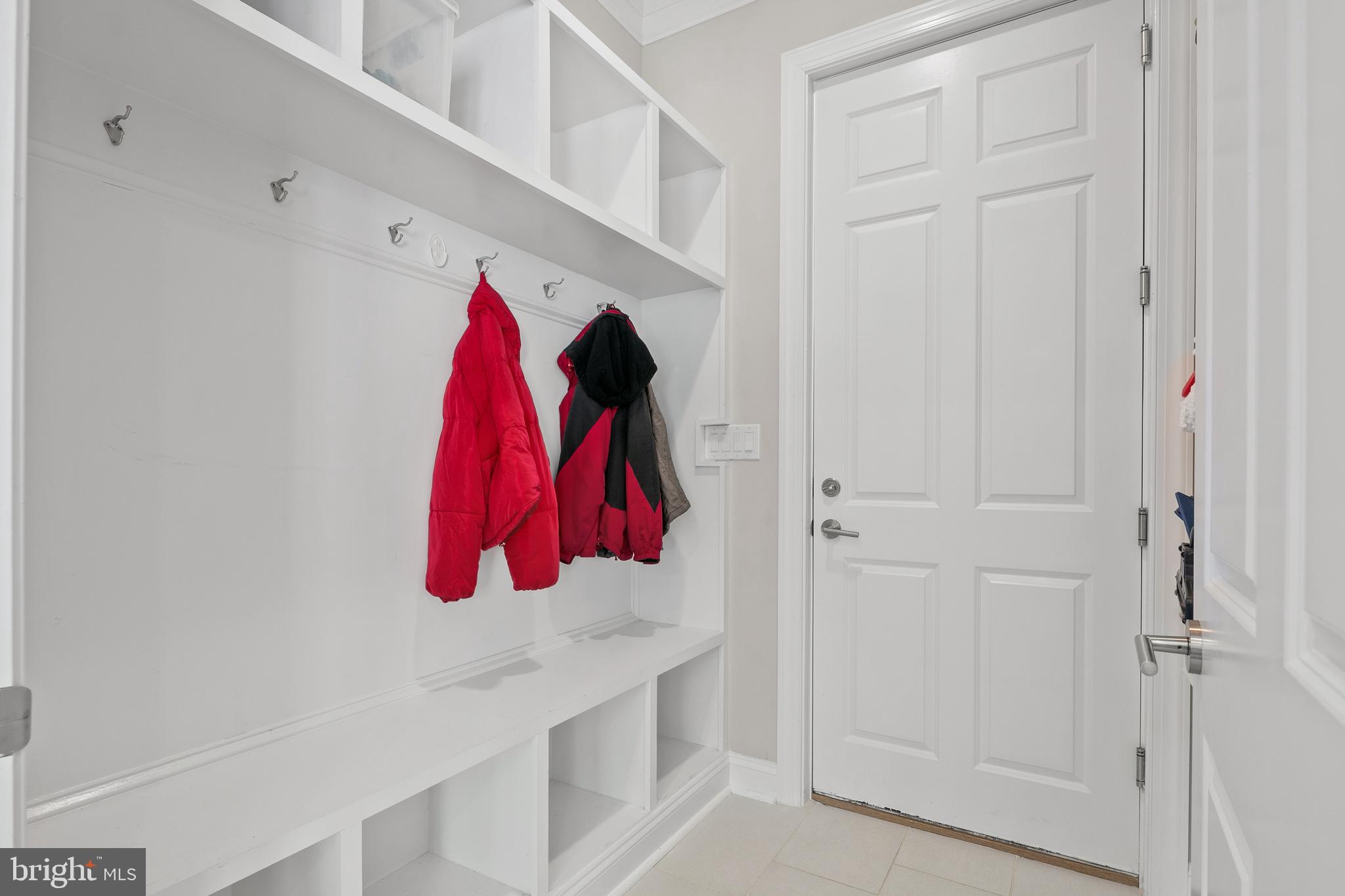 7911 Fort Hunt Road Alexandria, VA 22308 - Photo 30 of 71 Mud Room off kitchen leads directly to garage