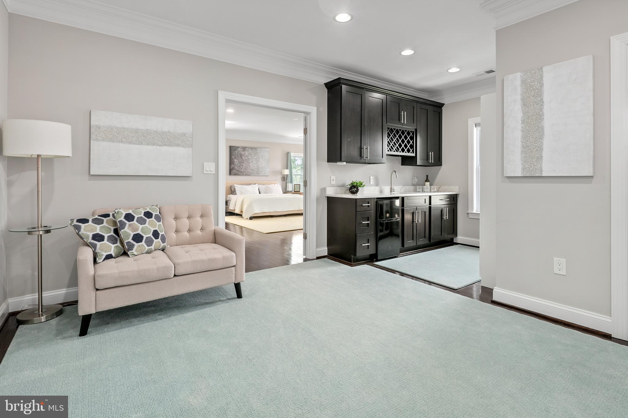 7911 Fort Hunt Road Alexandria, VA 22308 - Photo 35 of 71 BR level sitting area off convenient mini kitchen