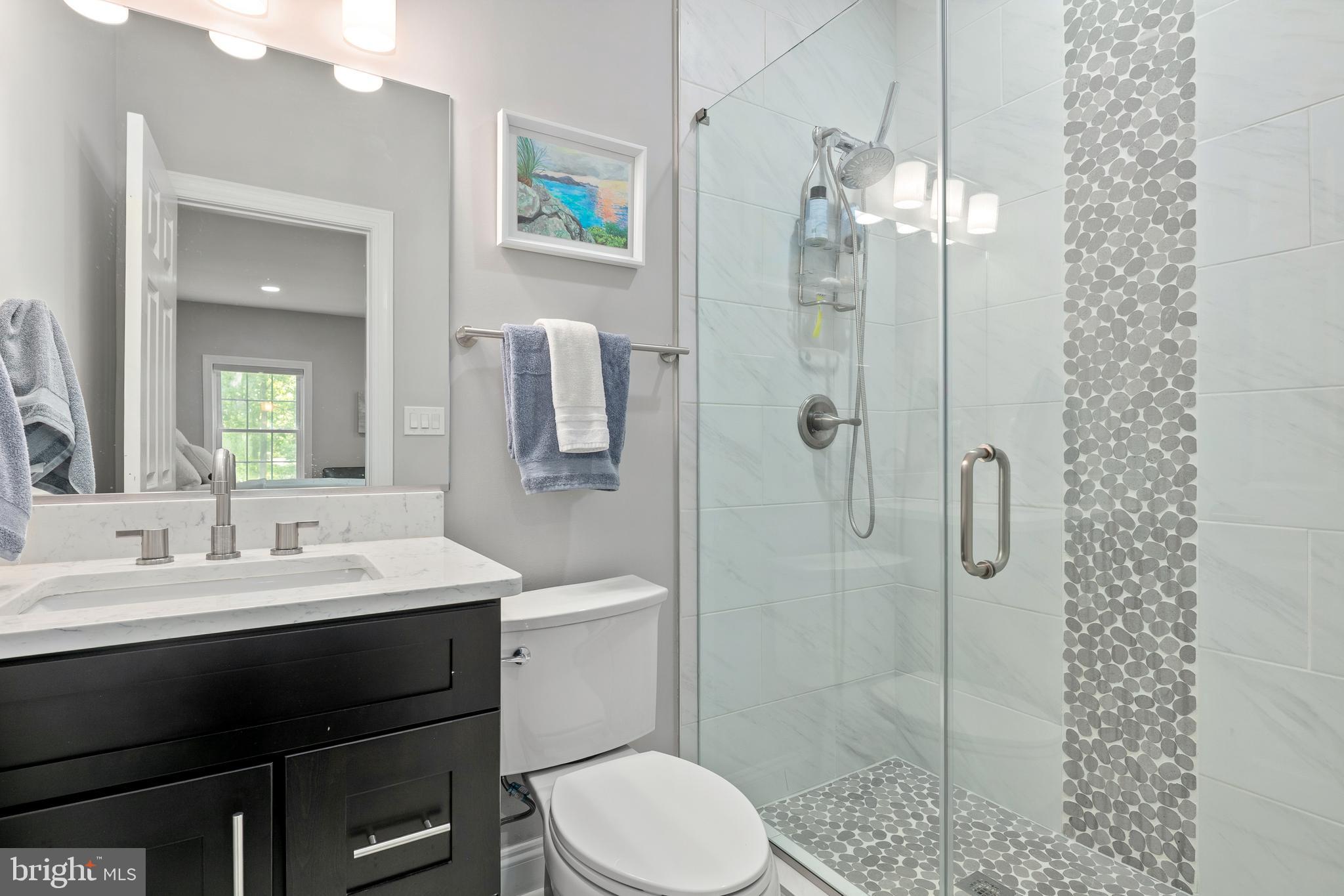 7911 Fort Hunt Road Alexandria, VA 22308 - Photo 48 of 71 En Suite full bathroom 3