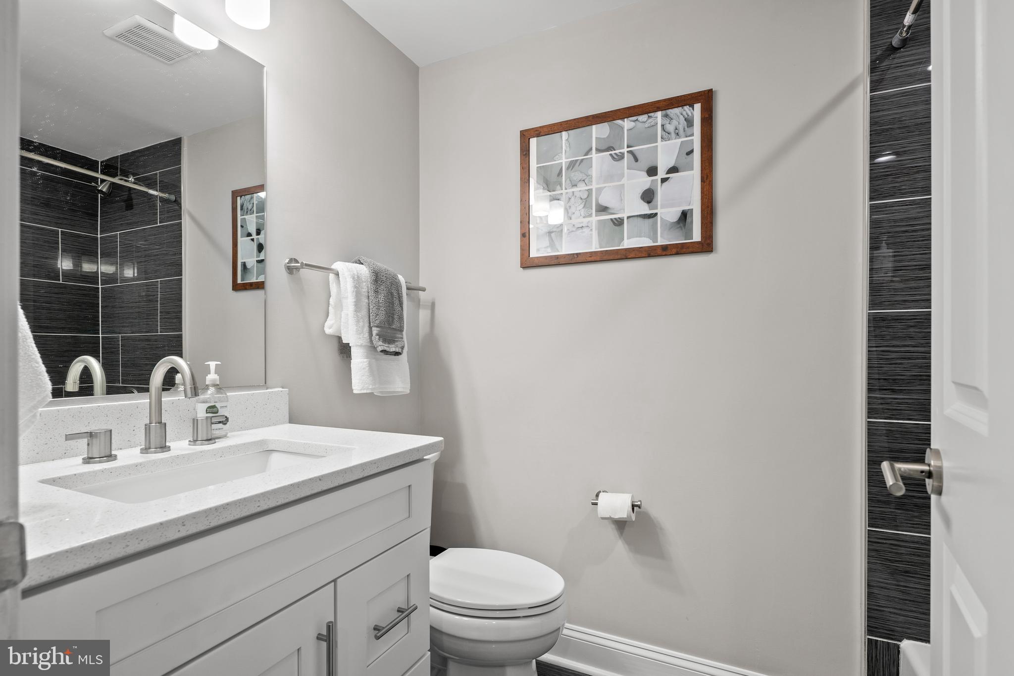7911 Fort Hunt Road Alexandria, VA 22308 - Photo 64 of 71 LL full bath (1 of 2)