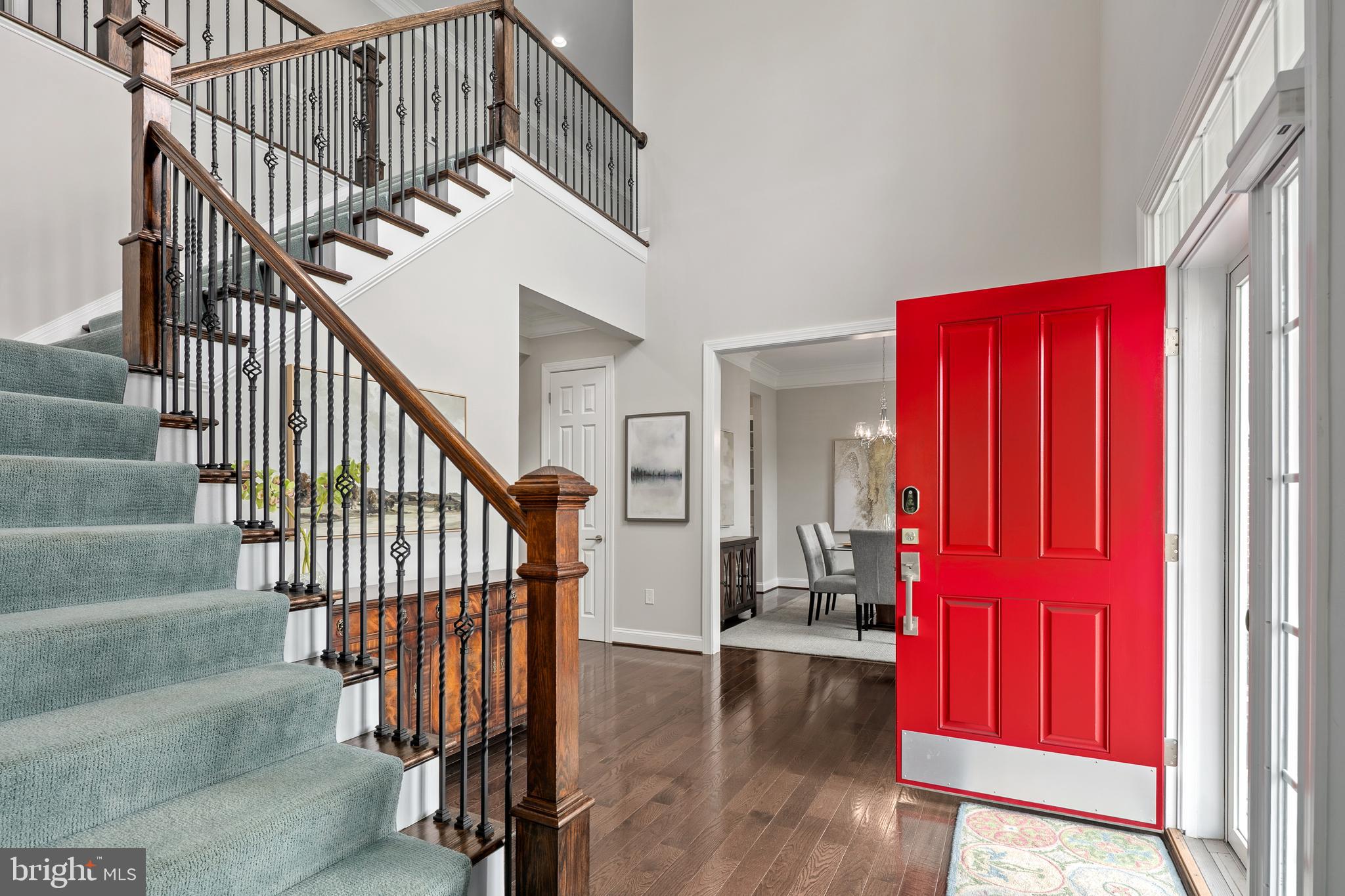 7911 Fort Hunt Road Alexandria, VA 22308 - Photo 7 of 71 2-story foyer w/grand staircase to upper landing