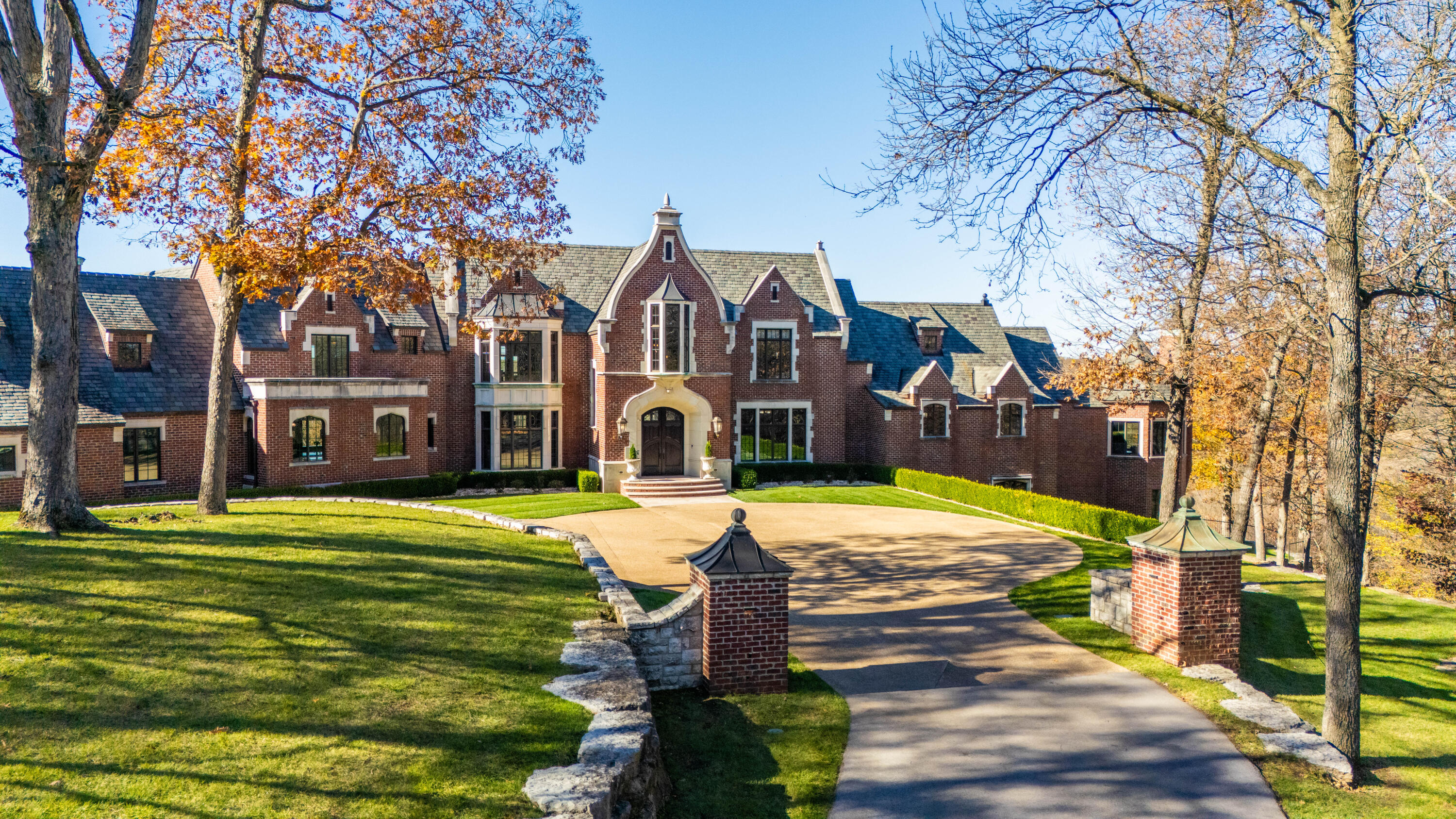 6052 East Summit View Drive Springfield, MO 65809 - Photo 1 of 129 DJI_20240602214848_0040_D