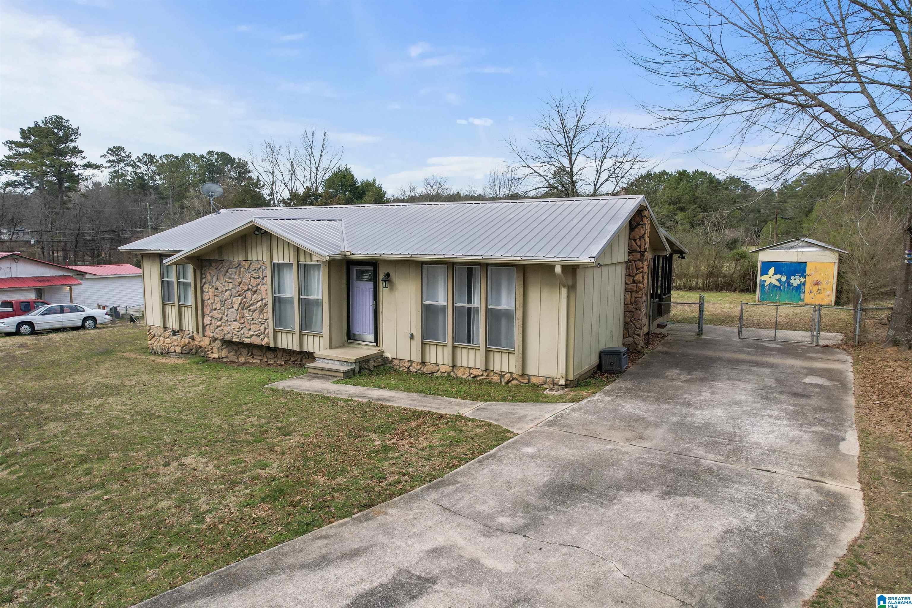 7026 Groundhog Road Morris, AL 35116 - Photo 2 of 34