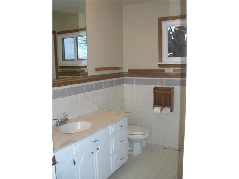 76 Ligo Road Mercer, PA 16137 - Photo 19 of 25 Full Bath.