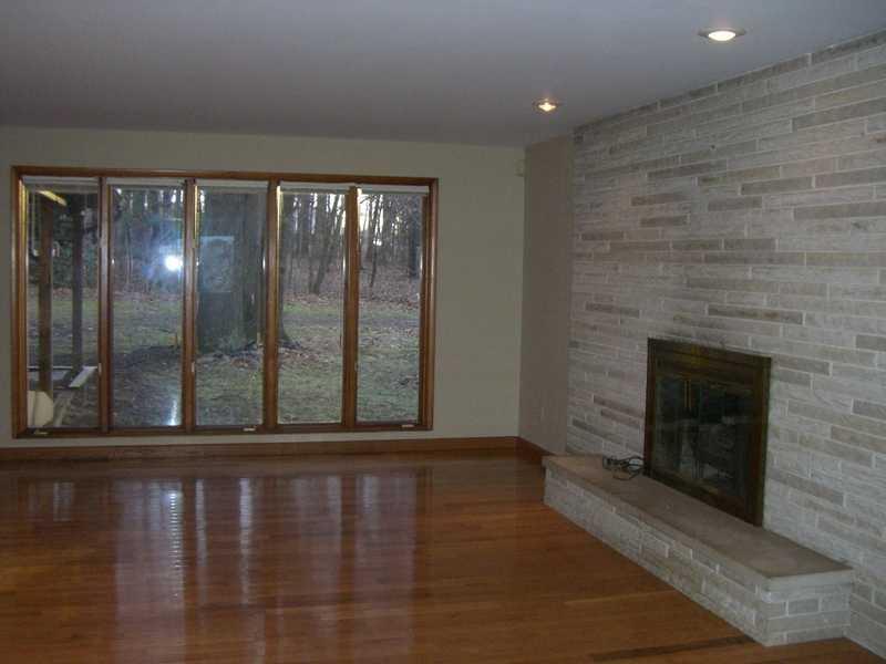 76 Ligo Road Mercer, PA 16137 - Photo 6 of 25 Living Room.