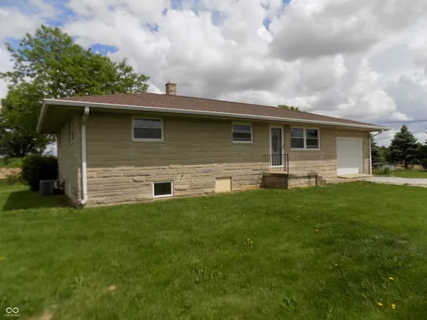 $379,900 | 9739 South County Road 825 East, Cloverdale, IN 46120