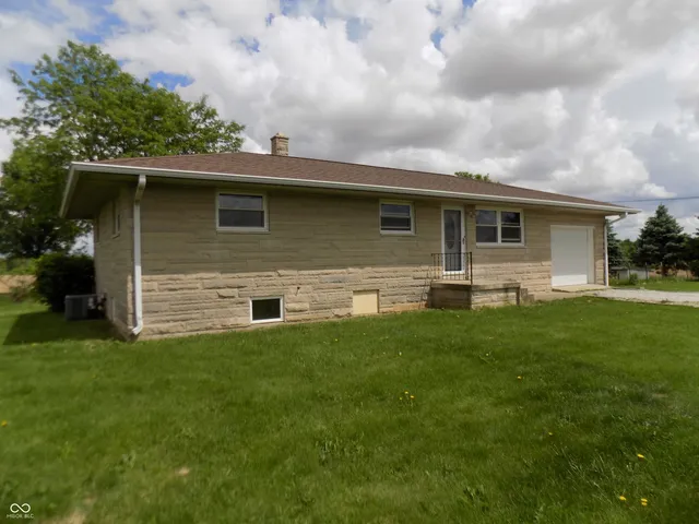 $389,000 | 9739 South County Road 825 East, Cloverdale, IN 46120