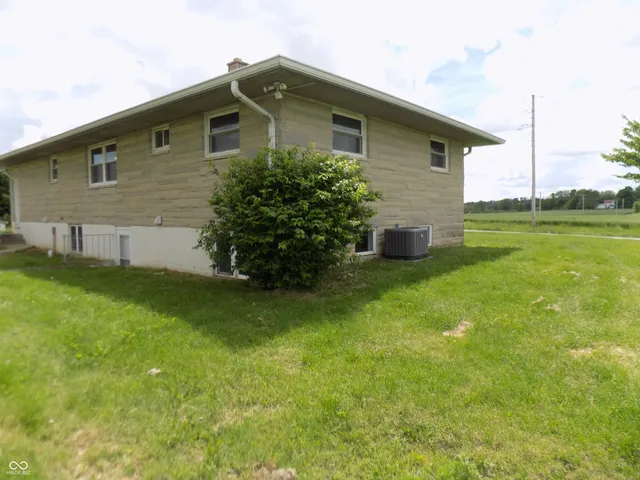 $389,000 | 9739 South County Road 825 East, Cloverdale, IN 46120